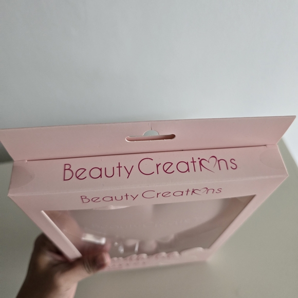 NWT Beauty Creations Heart Mirror in Soft Pink - Picture 6 of 7